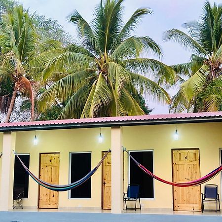 Hostal Camila'S Tamanique Esterno foto
