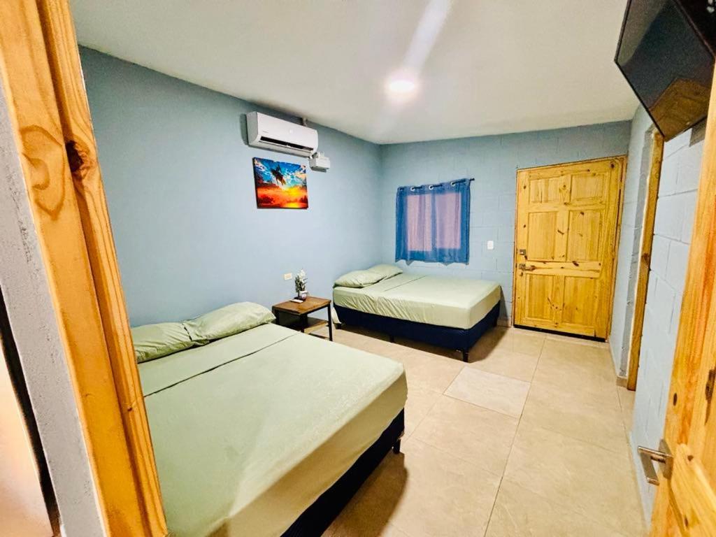 Hostal Camila'S Tamanique Esterno foto